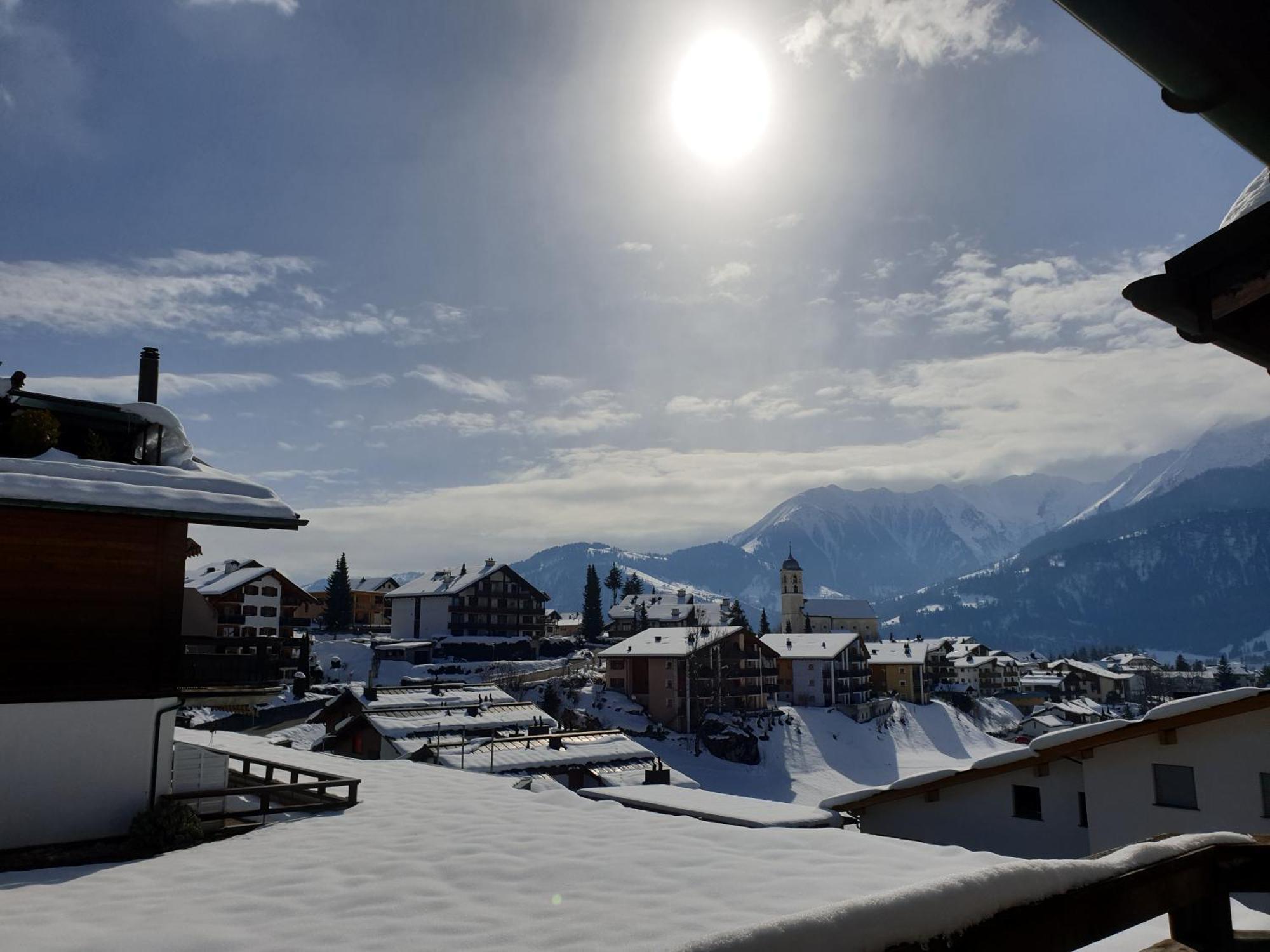 Apartment Near Laax Lake Екстер'єр фото